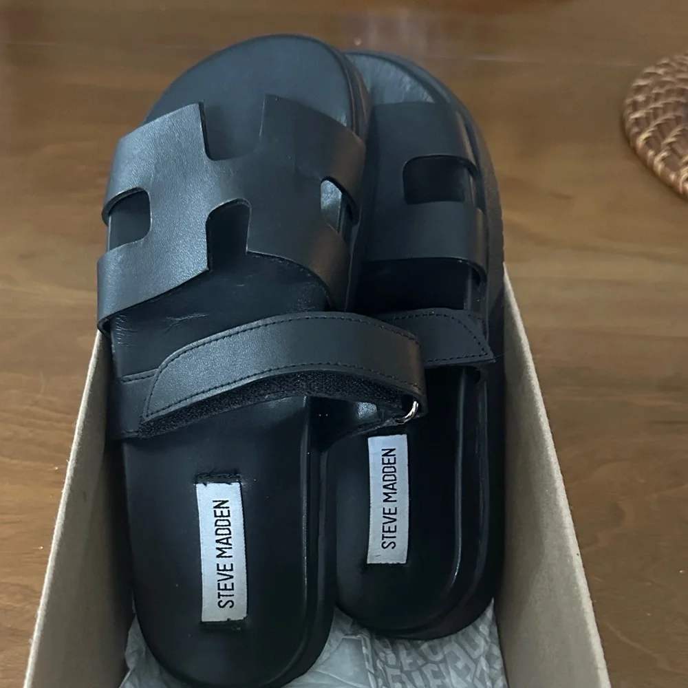 Steve Madden Mayven  Black Leather sandals - Picture 4 of 6